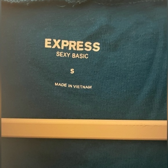 Express Teal Sexy Basic Tee Size Small - Picture 3 of 6